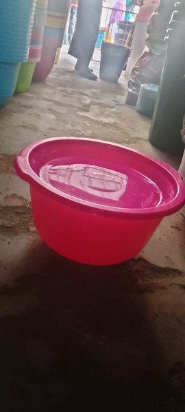 Bassine en plastiqu rose moyen