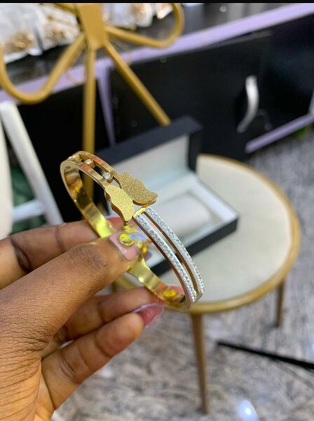 Elegant Gold Bangle Set