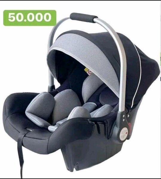 Siège Auto Bébé Confortable et Sécurisé