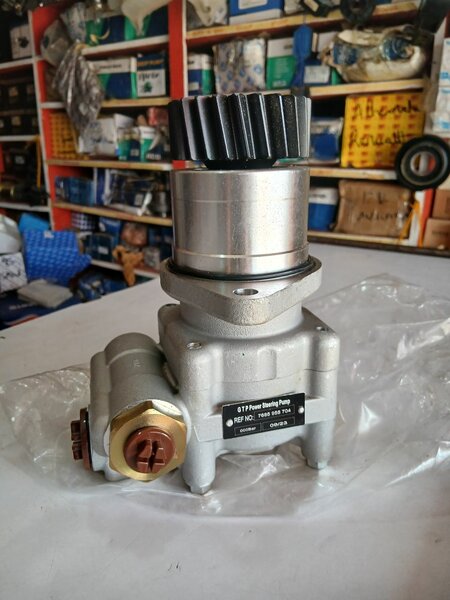 Pompe direction VOLVO