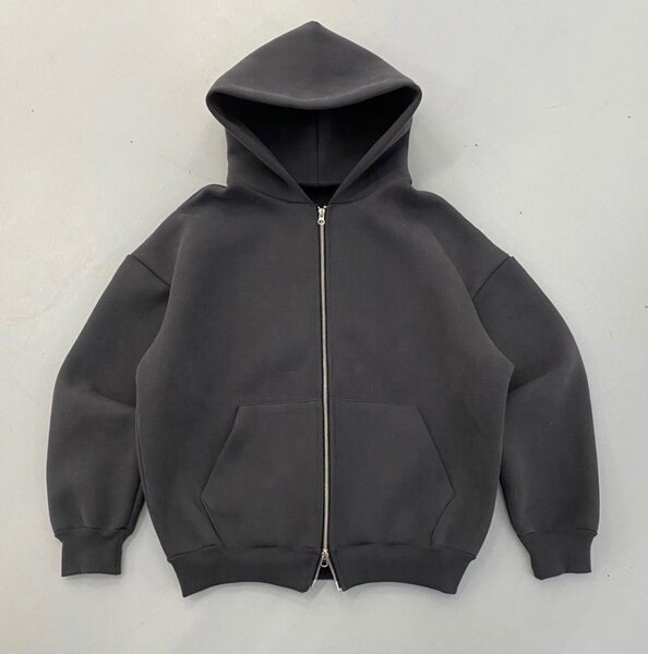 Sweat à capuche zippé