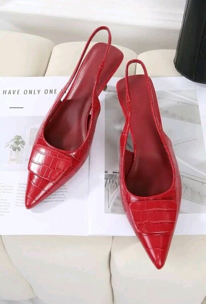 Escarpins à talons rouge élégants