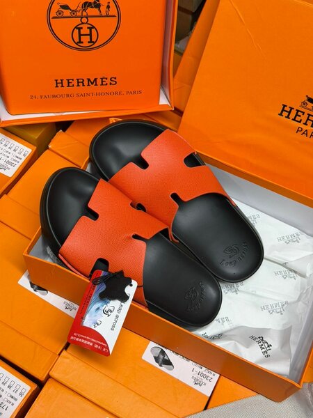Sandales Hermès en cuir orange