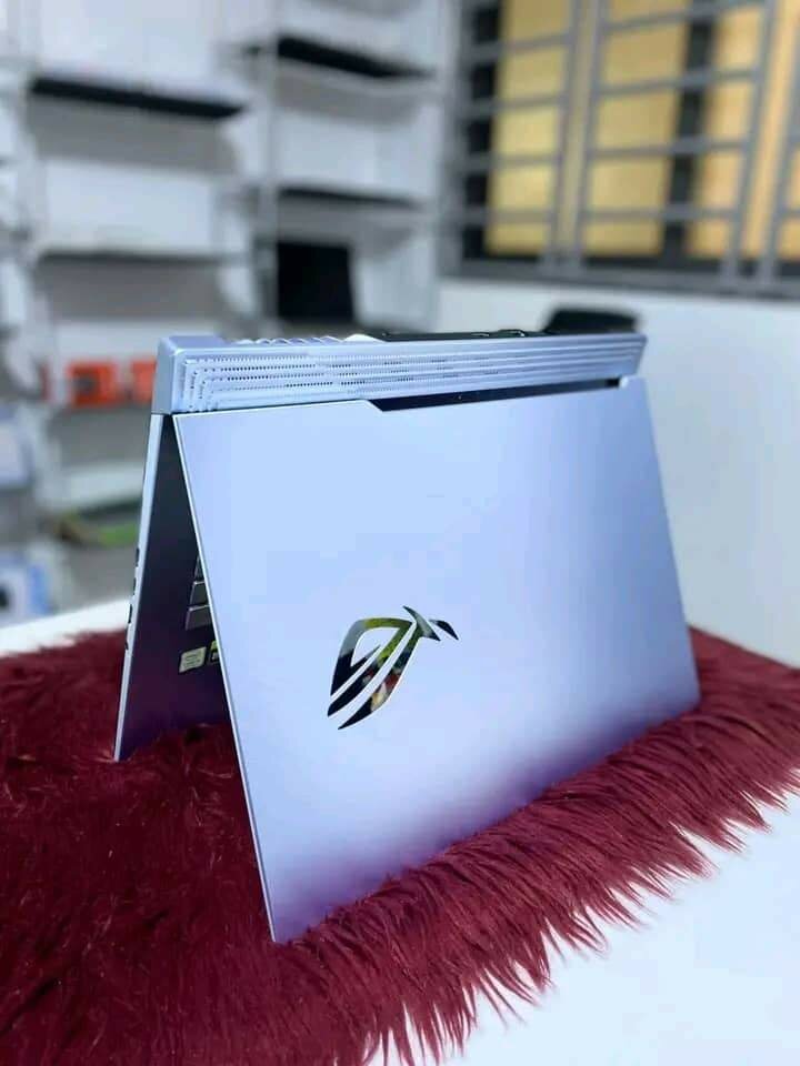 Ordinateur portable LG gris