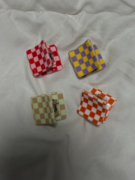 Pinces à cheveux carrées colorées