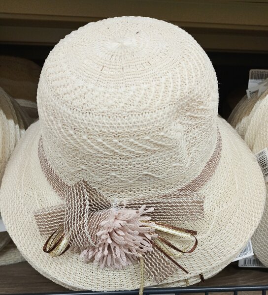 Chapeau d'été en crochet élégant