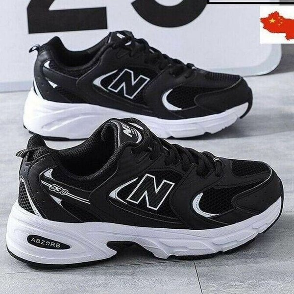 Chaussures New Balance 530 noir et blanc