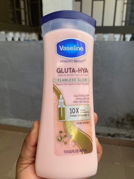 Vaseline Gluta-Hya Lotion