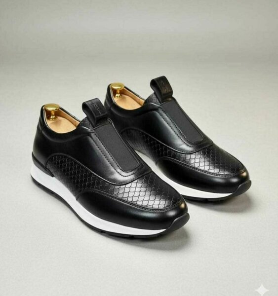 Sneakers en cuir noir