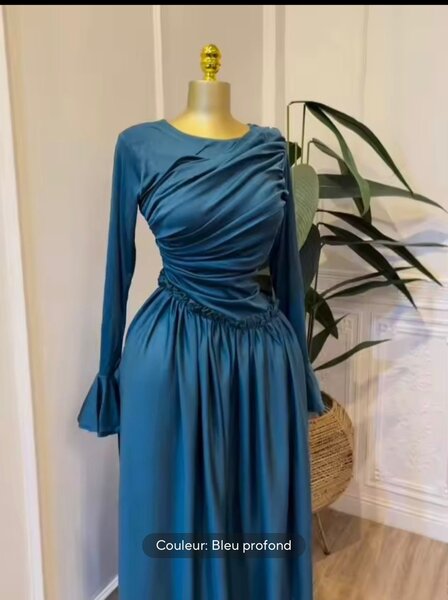 Robe Élégante Drapée Longue