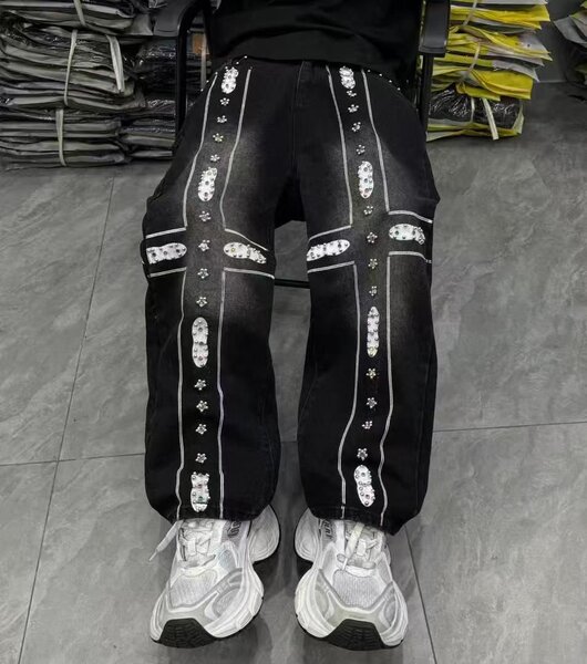 Pantalon streetwear brodé