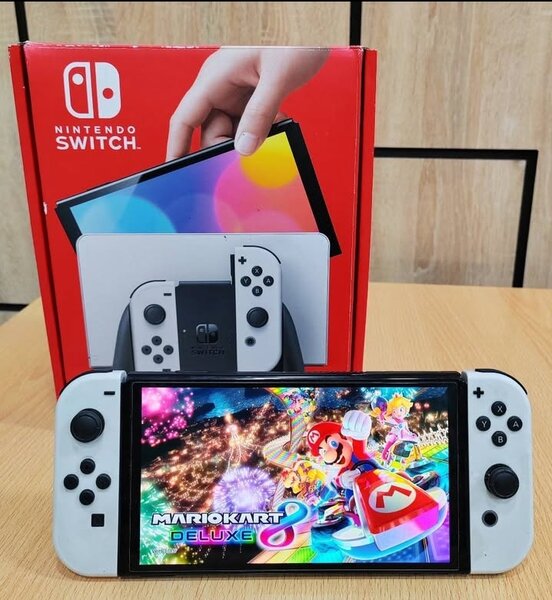 Nintendo Switch avec Mario Kart 8 Deluxe