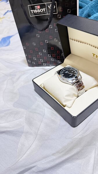 Montre Tissot en acier inoxydable