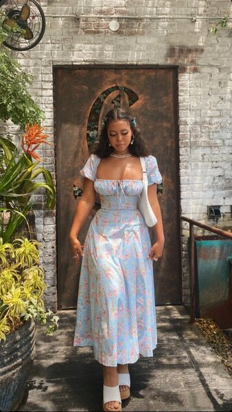 Robe d'été fleurie rétro