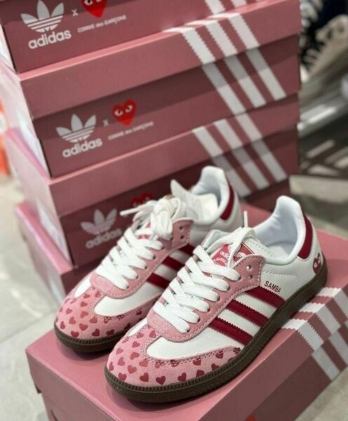 Baskets roses cœur samba