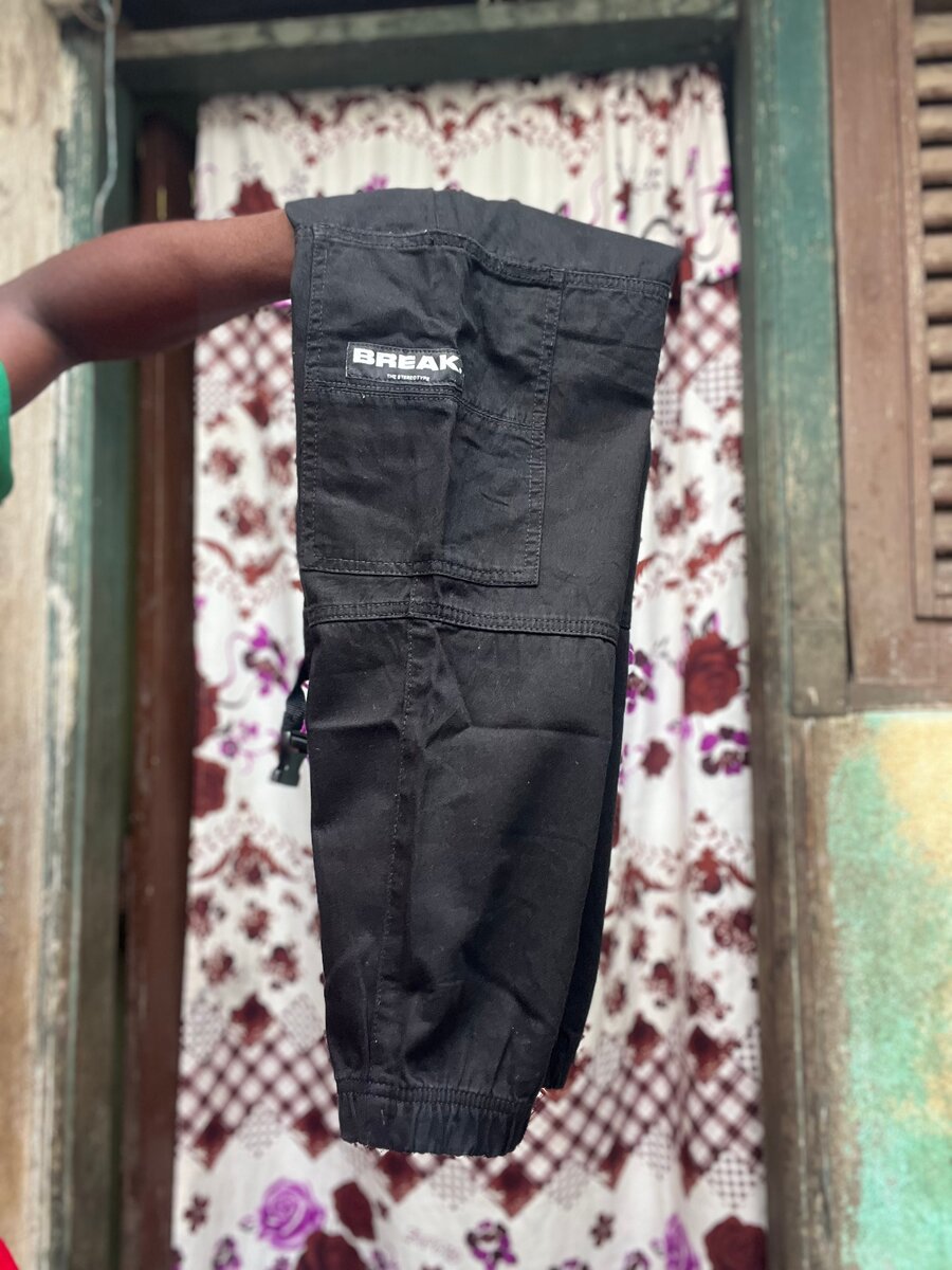 Pantalon cargo noir homme