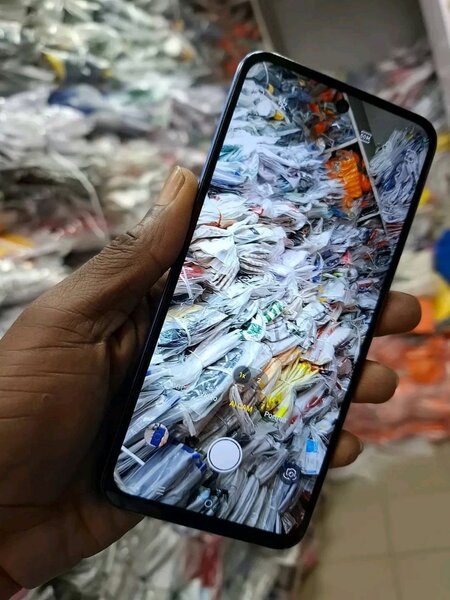 Téléphone portable HiOS neuf