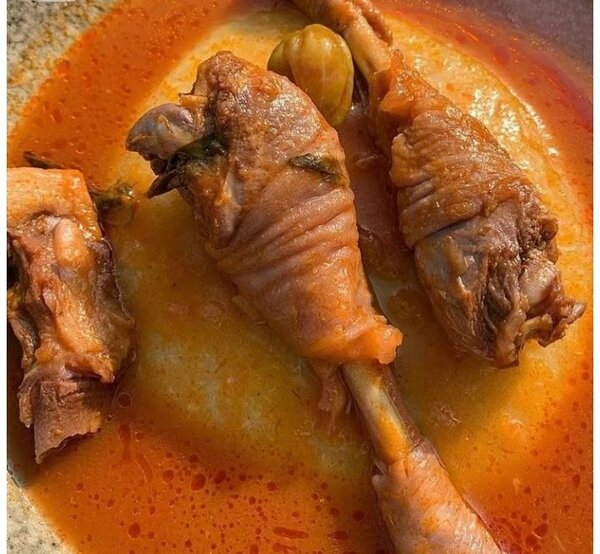 Poulet mijoté épicé