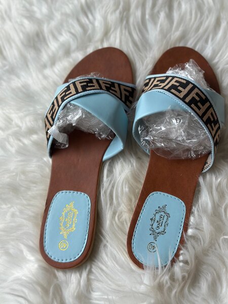 Sandales légères en cuir