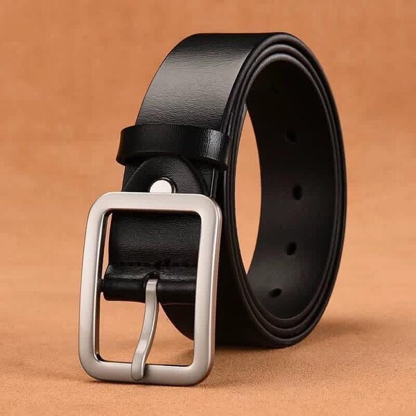 Ceinture en cuir noir avec boucle argentée