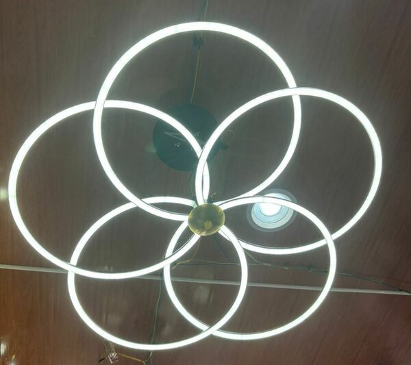 Plafonnier LED moderne