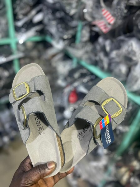 Sandales en cuir confortables