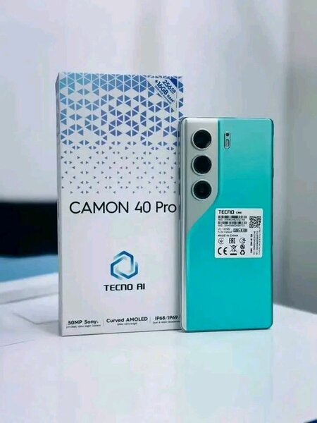 Smartphone Tecno Camon 40 Pro
