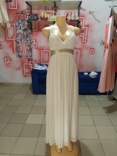Robe longue blanche élégante