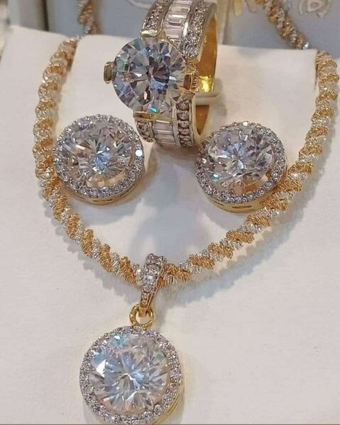 Parure élégante en or et diamant