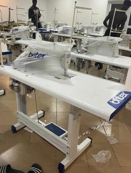 Machine à coudre industrielle Gems