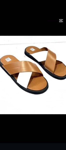 Sandales en cuir croisées