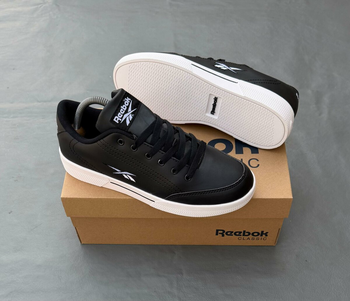 Reebok Classic noir baskets homme