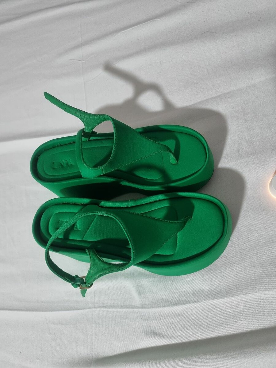 Sandales plateforme verte chic