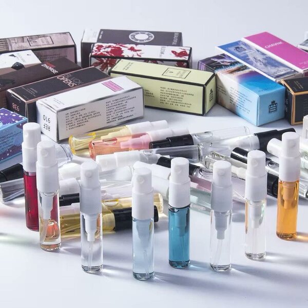 03 Mini flacons de parfum