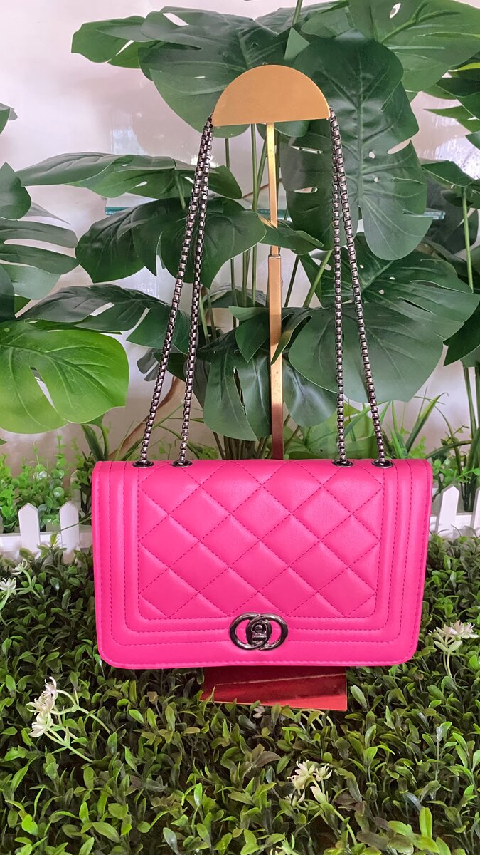 Sac bandoulière rose chic