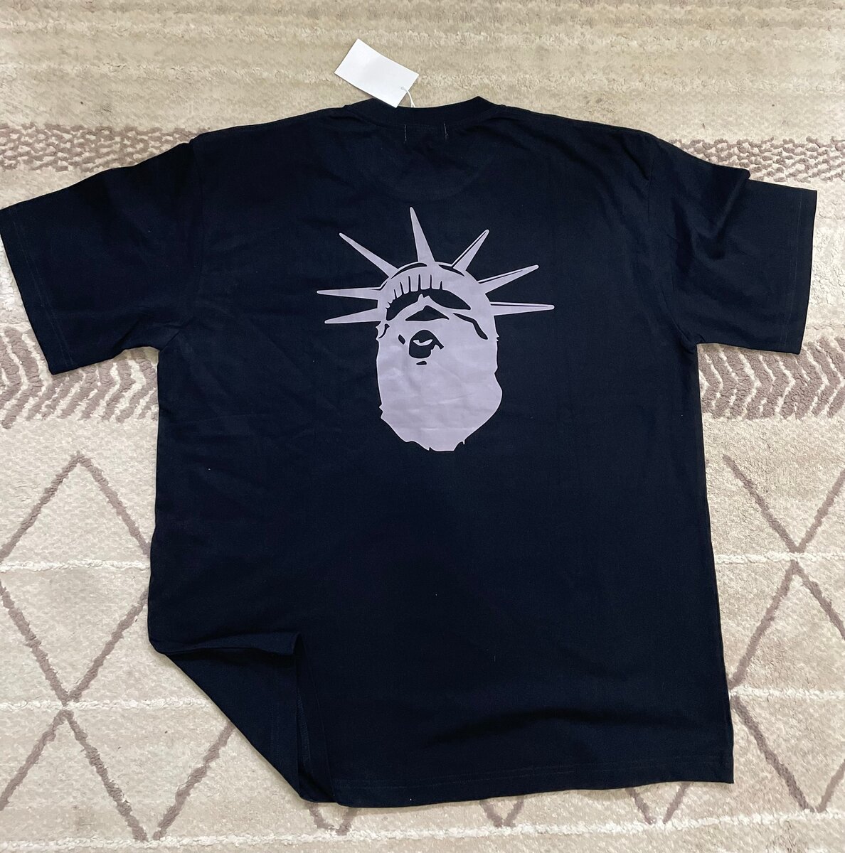 T-shirt unisexe imprimé Statue