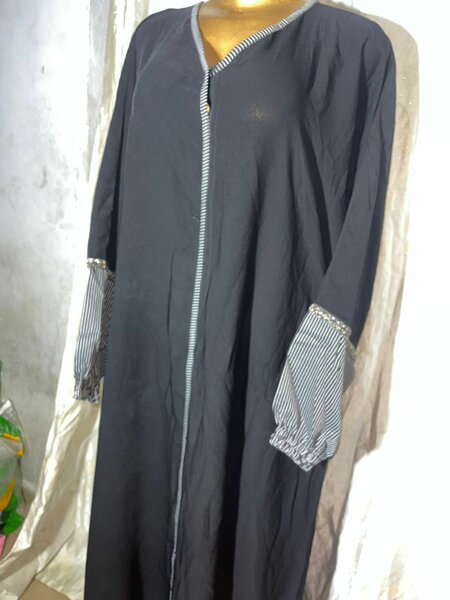 Abaya noire élégante