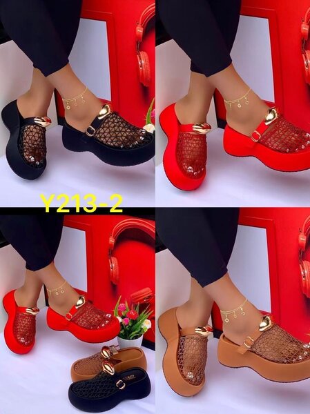 Sabots compensés élégants