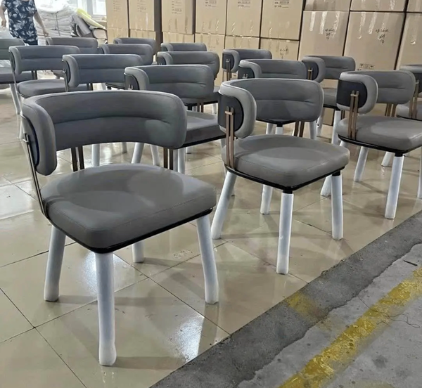 Chaises modernes rembourrées