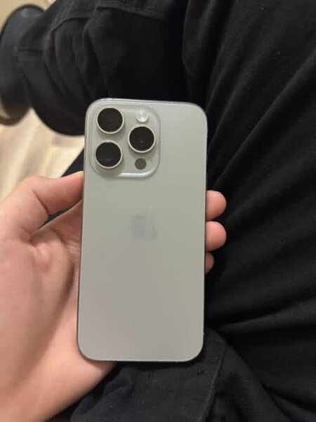 iPhone 15 Pro 256Go Gris