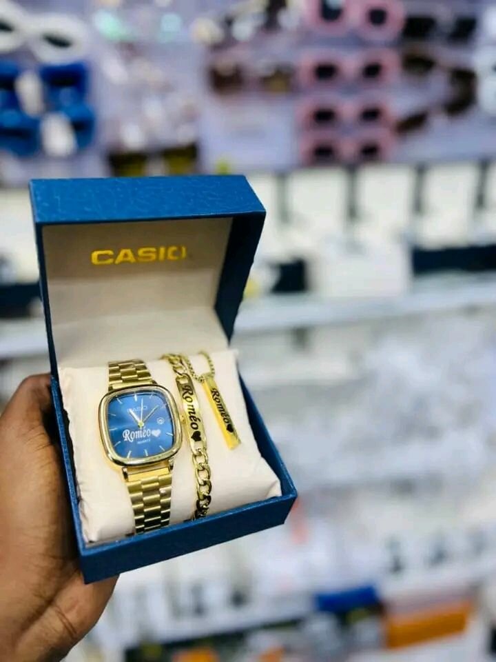 Montre luxe NAVIFORCE avec bracelet