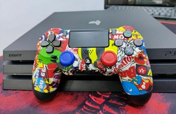 Console Sony PS4 slim 1To + manette PS4