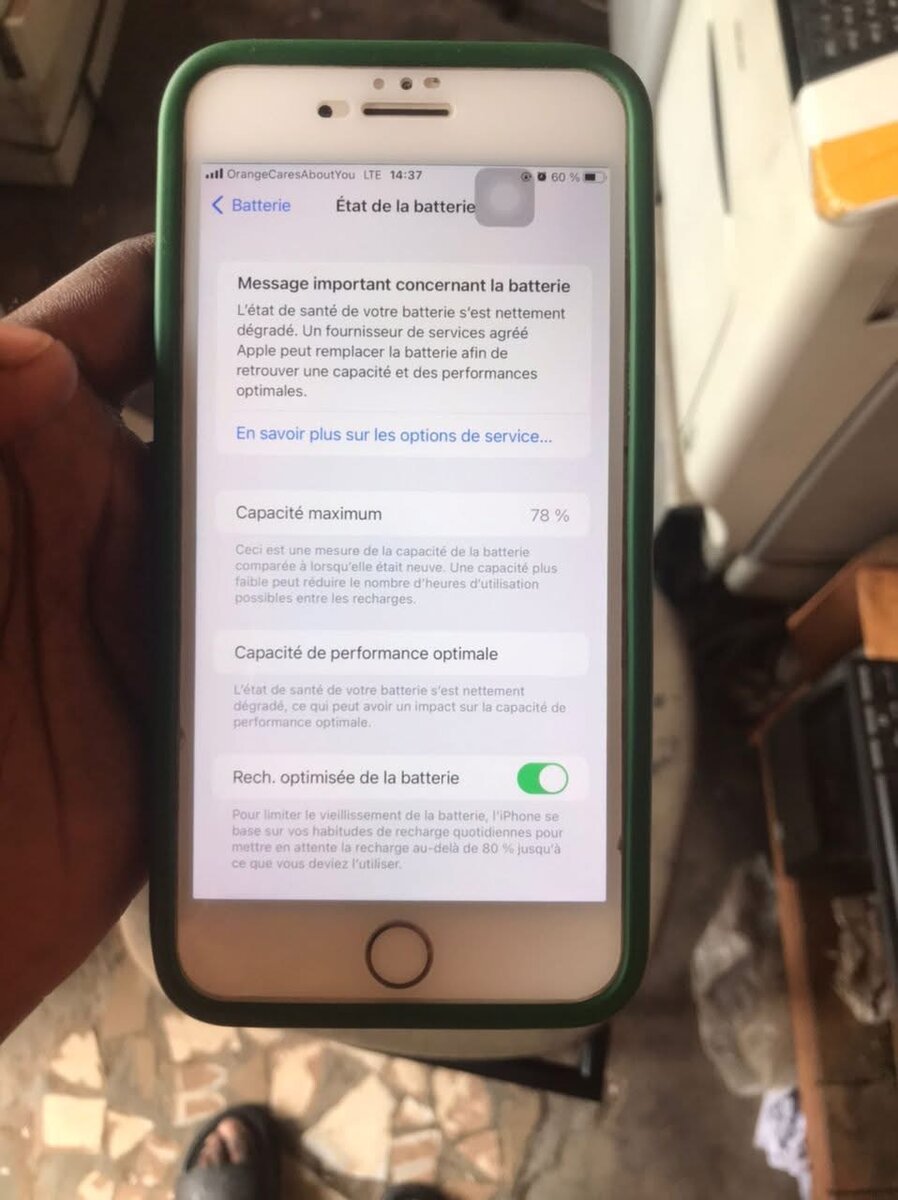 Apple iPhone 6 avec coque verte