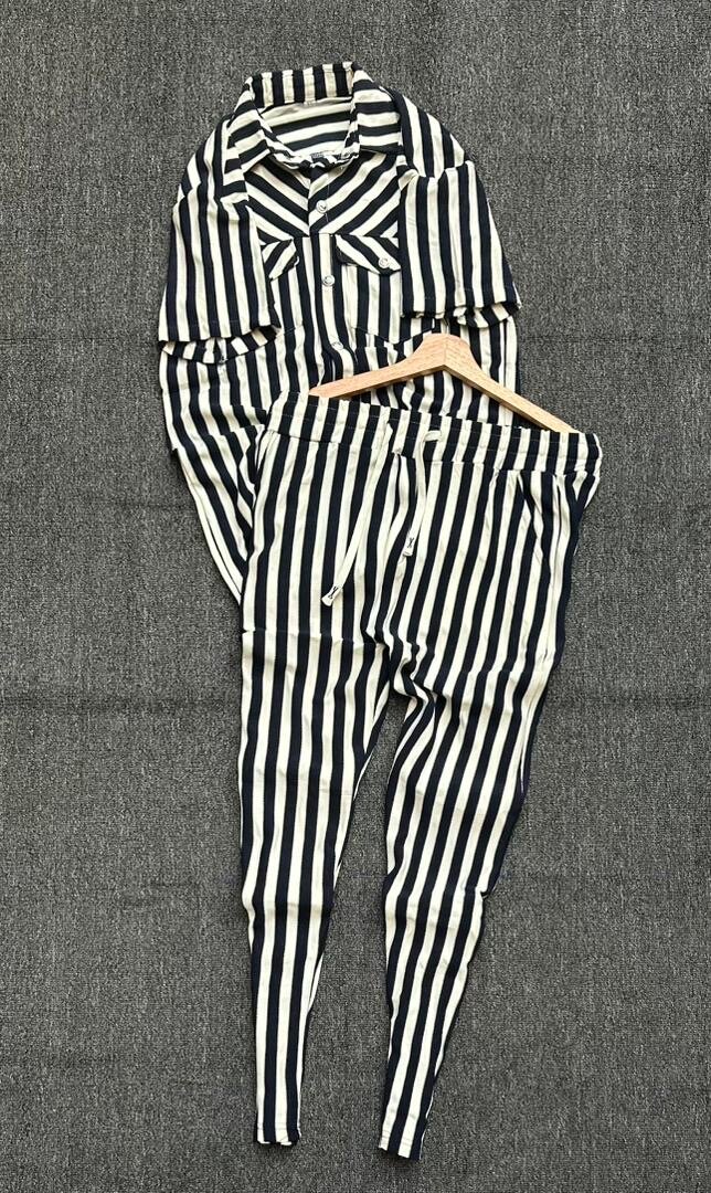 Ensemble pyjama rayé confortable