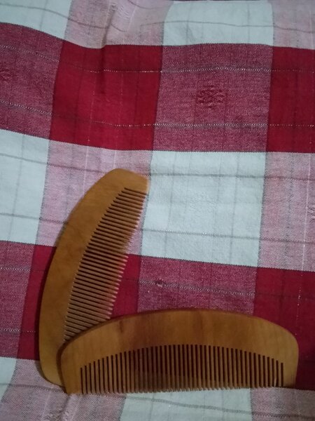 Peignes en bois naturels