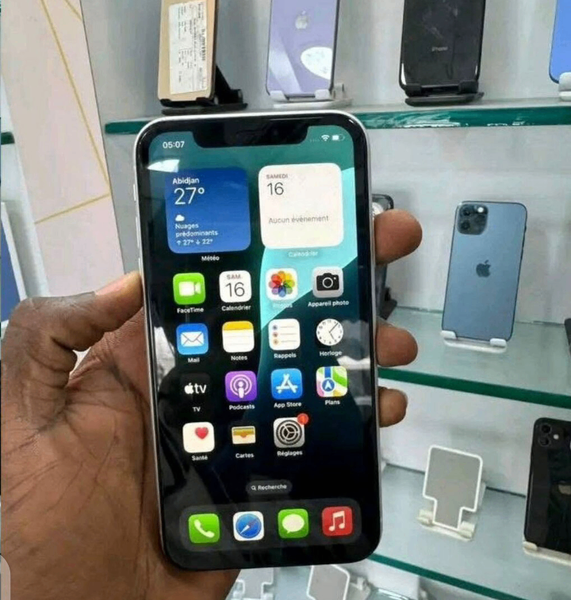 iPhone XR Blanc Débloqué