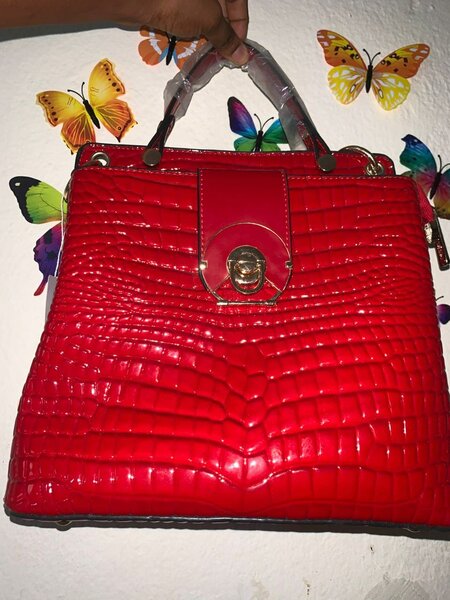 Sac à main élégant croco