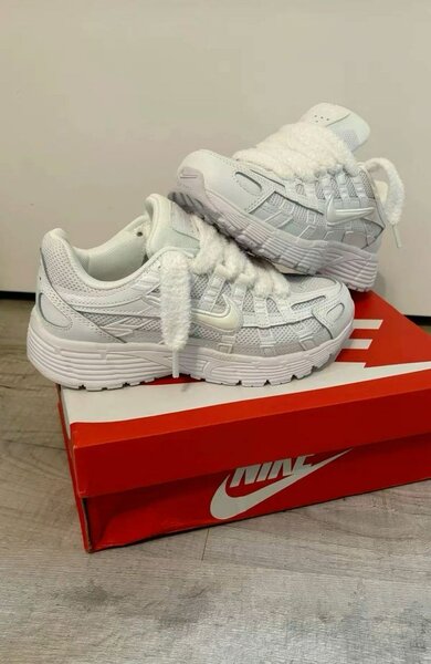 Chaussures blanches pour homme