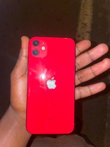 iPhone11 rouge flamboyant 64Go