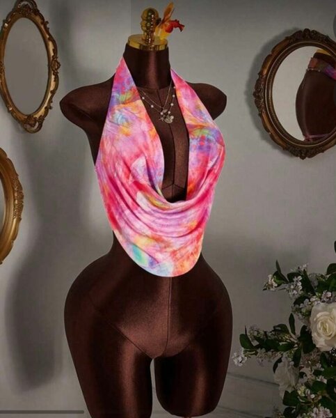 Top dos nu Tie-Dye chic